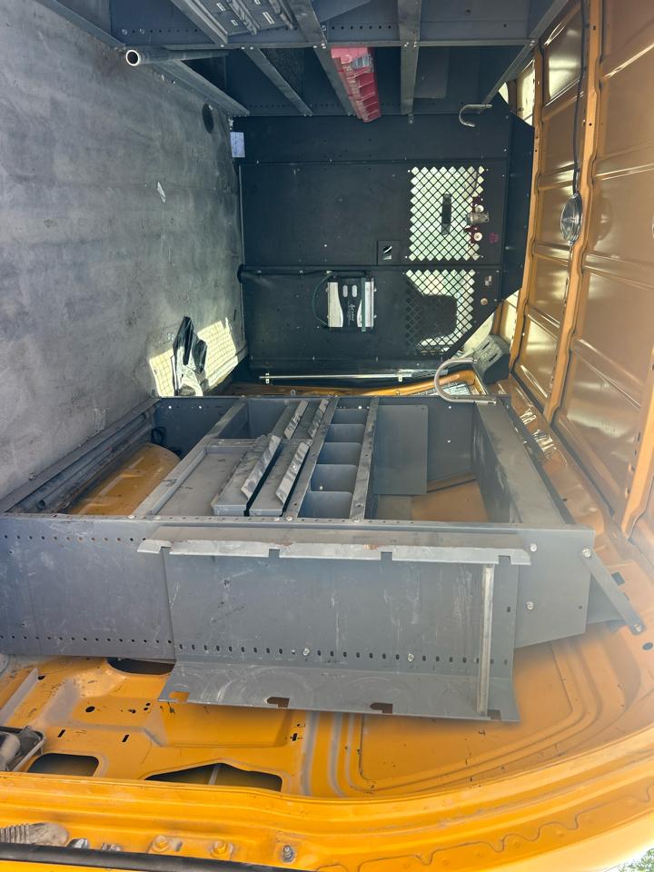 Ford Econoline E-250 2012