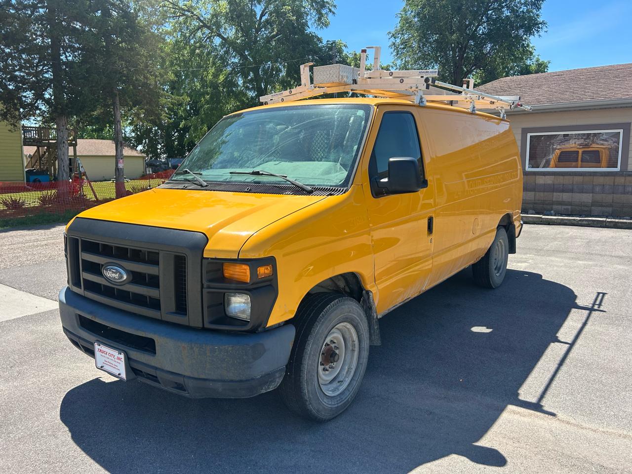 Ford Econoline E-250 2012