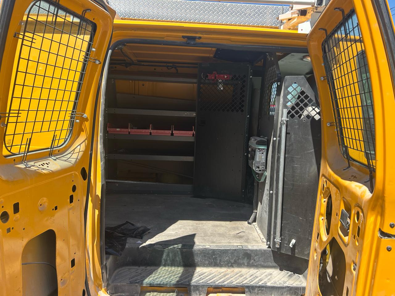 Ford Econoline E-250 2012