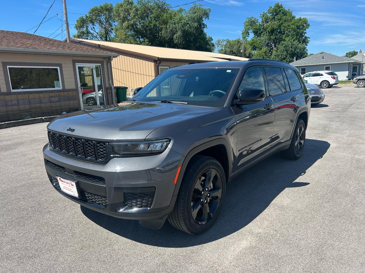 Jeep Grand Cherokee L Laredo 4WD 2023