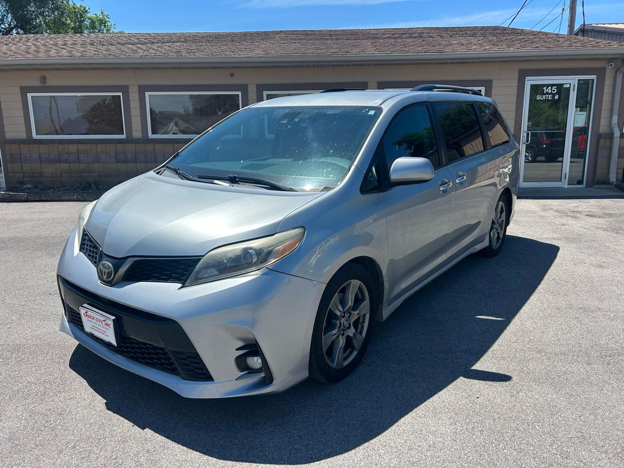 Toyota Sienna SE 8-Passenger 2018