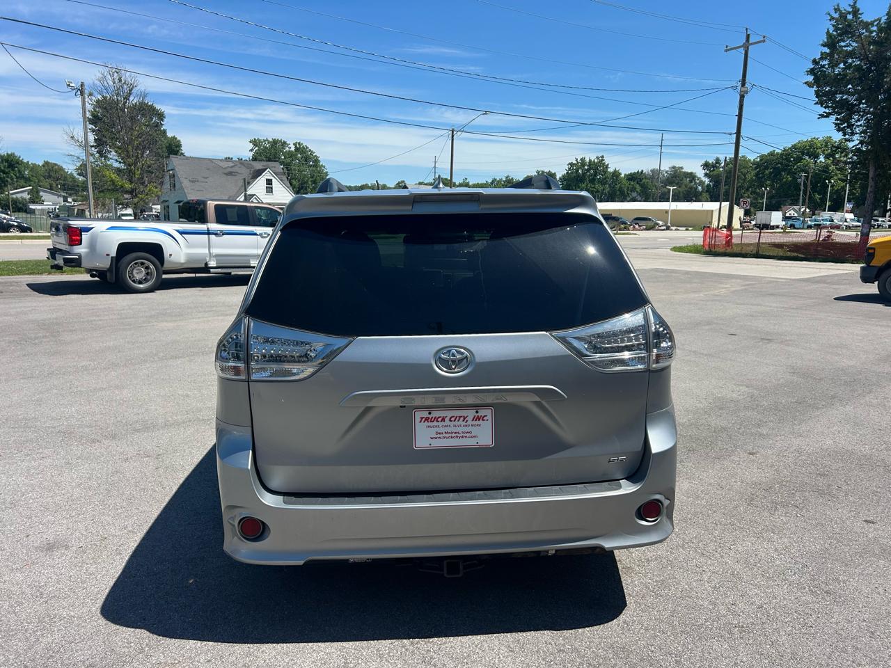 Toyota Sienna SE 8-Passenger 2018