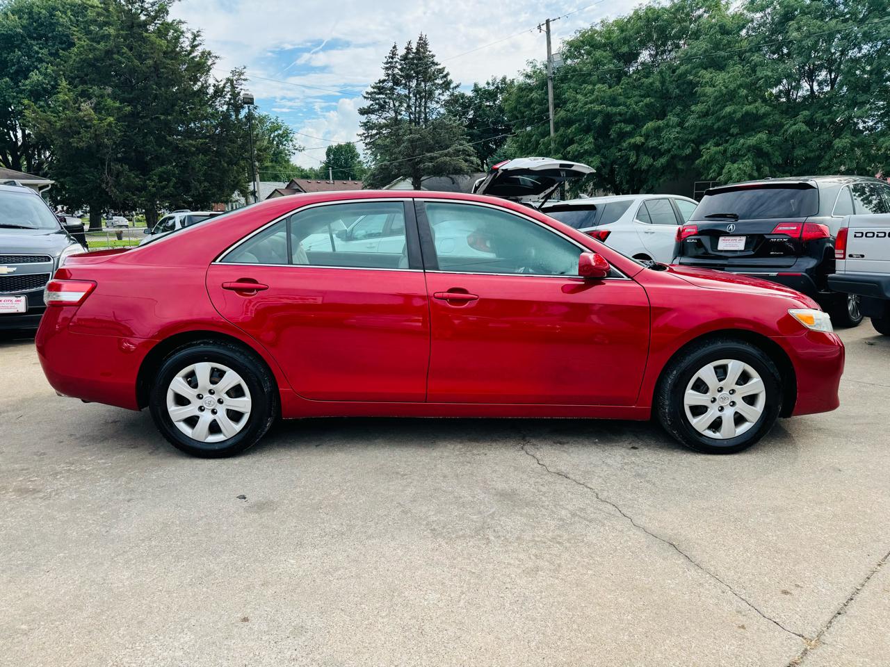 Toyota Camry 4dr Sdn LE Auto 2010