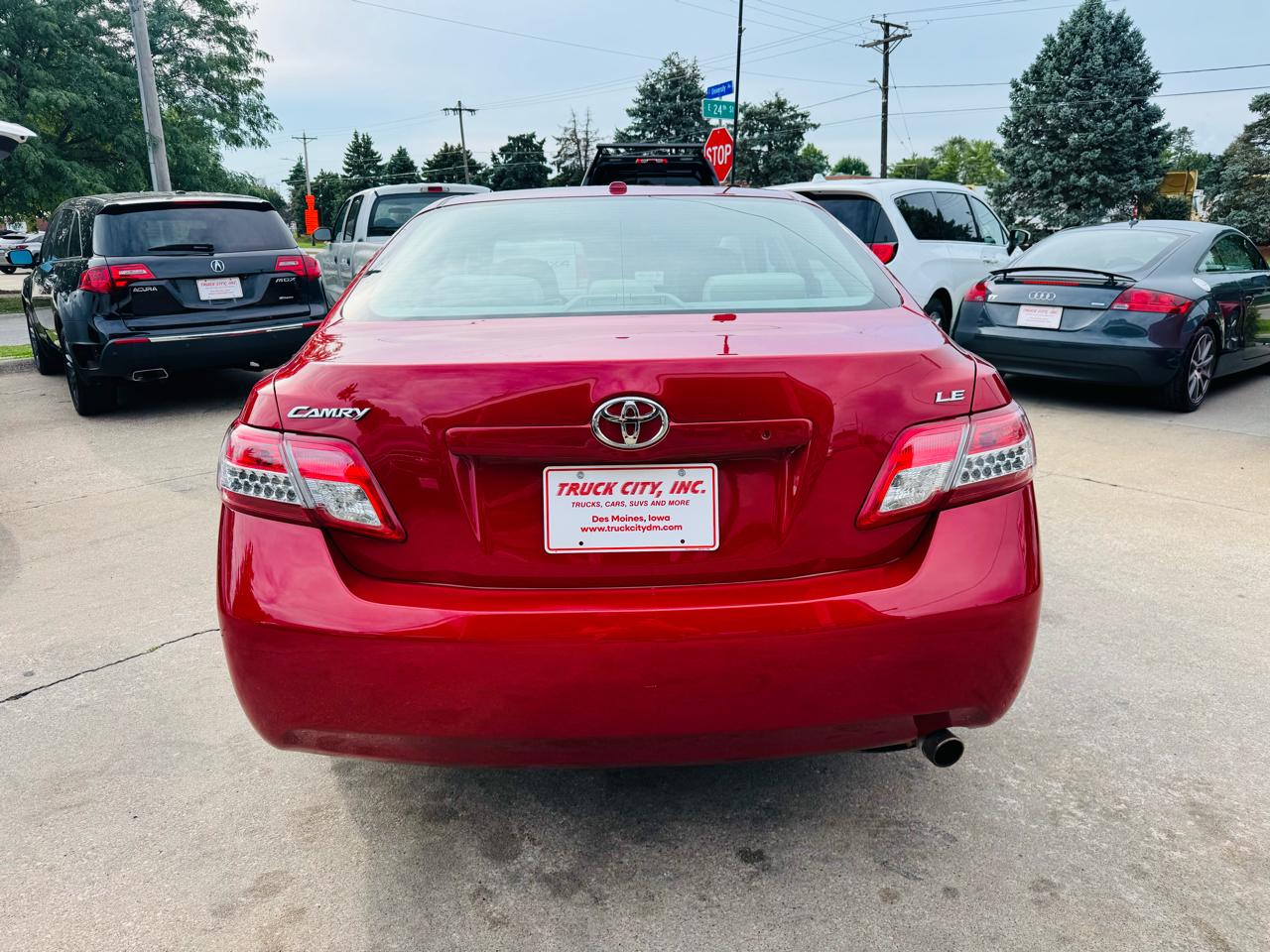 Toyota Camry 4dr Sdn LE Auto 2010