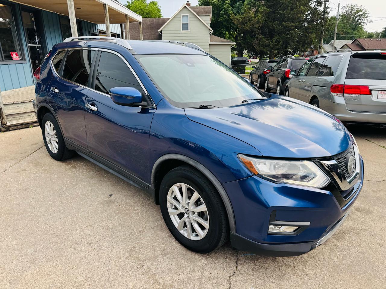 2019 Nissan Rogue SV FWD's photo
