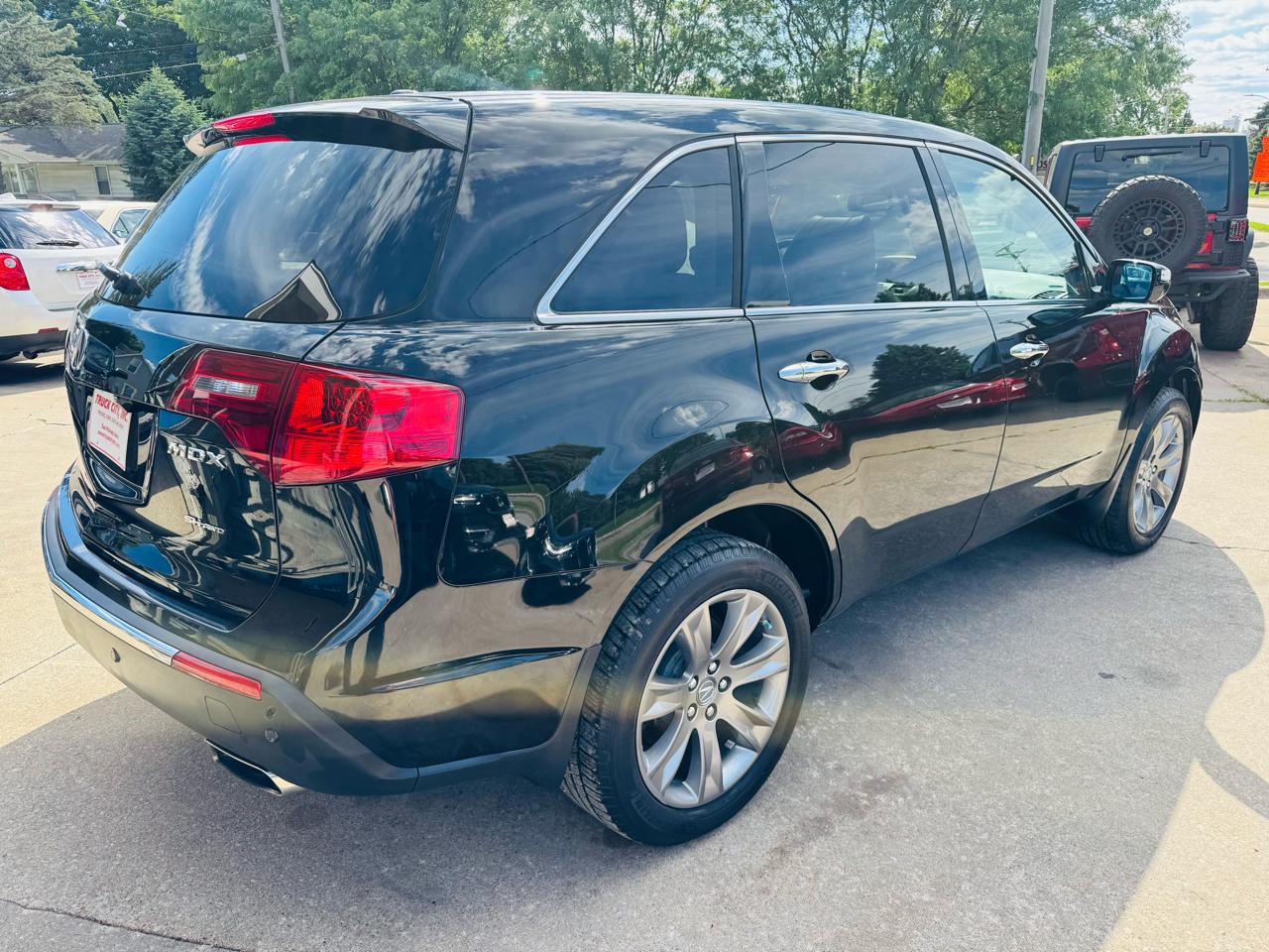 Acura MDX 6-Spd AT w/Advance Package 2011
