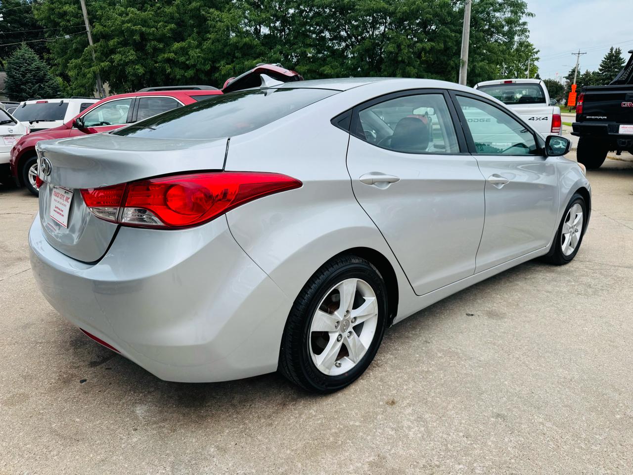 Hyundai Elantra 4dr Sdn Auto GLS 2013