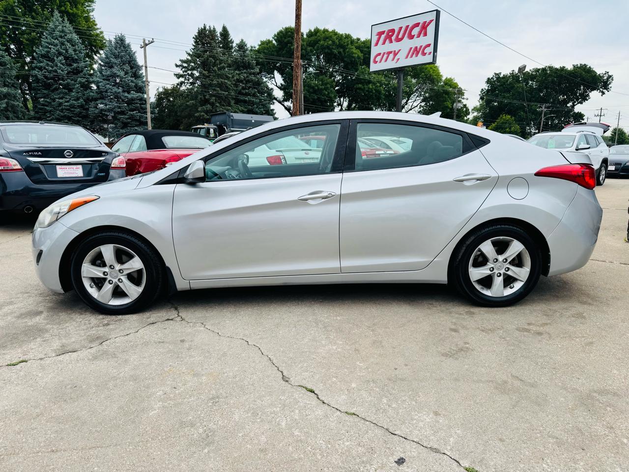 Hyundai Elantra 4dr Sdn Auto GLS 2013