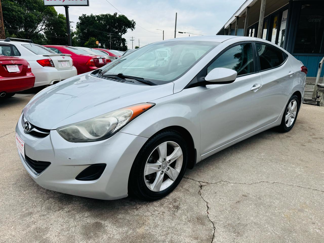 Hyundai Elantra 4dr Sdn Auto GLS 2013