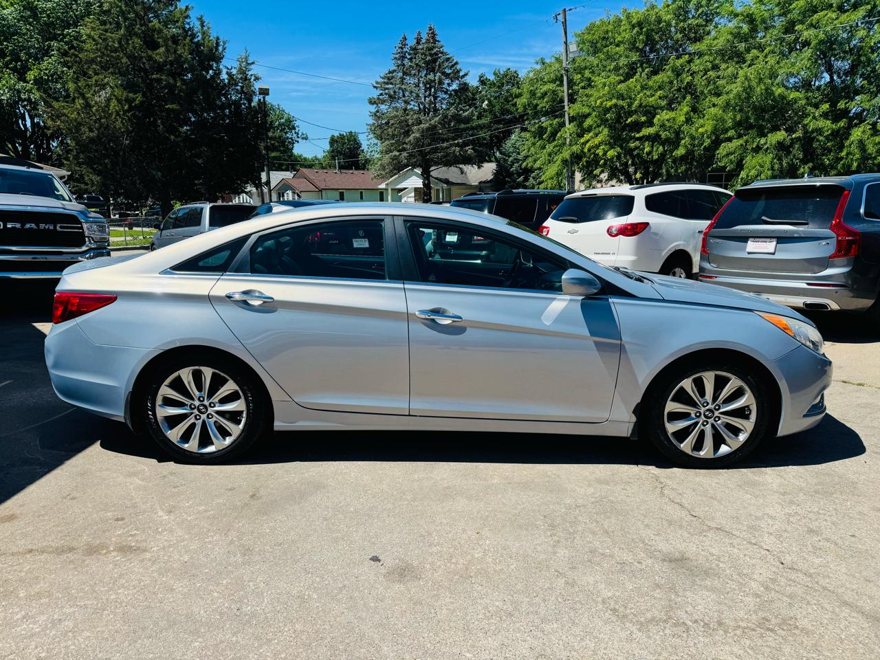 Hyundai Sonata SE Auto 2012