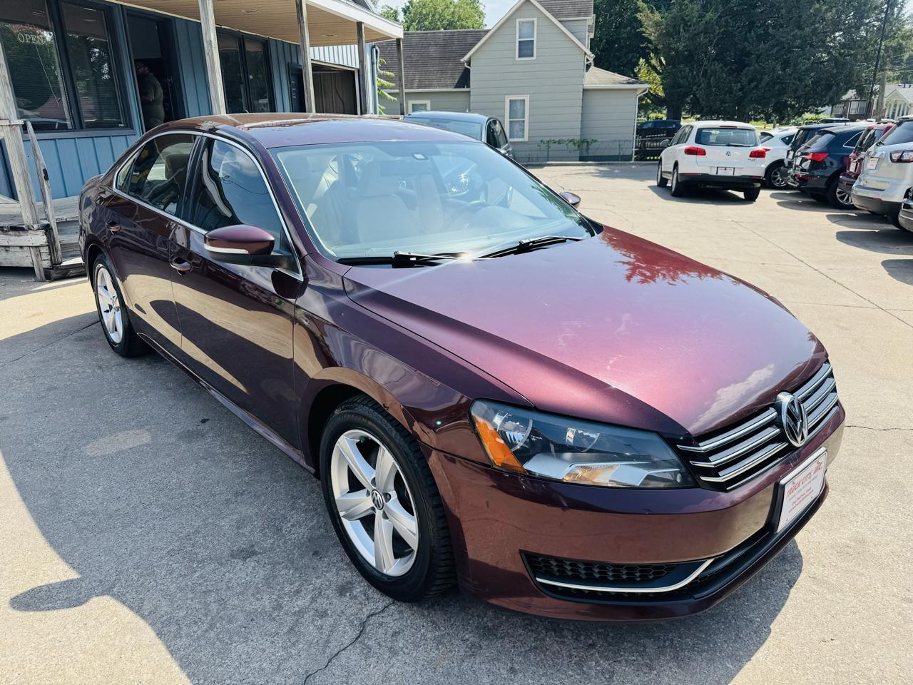Volkswagen Passat 2.5L SE AT 2013