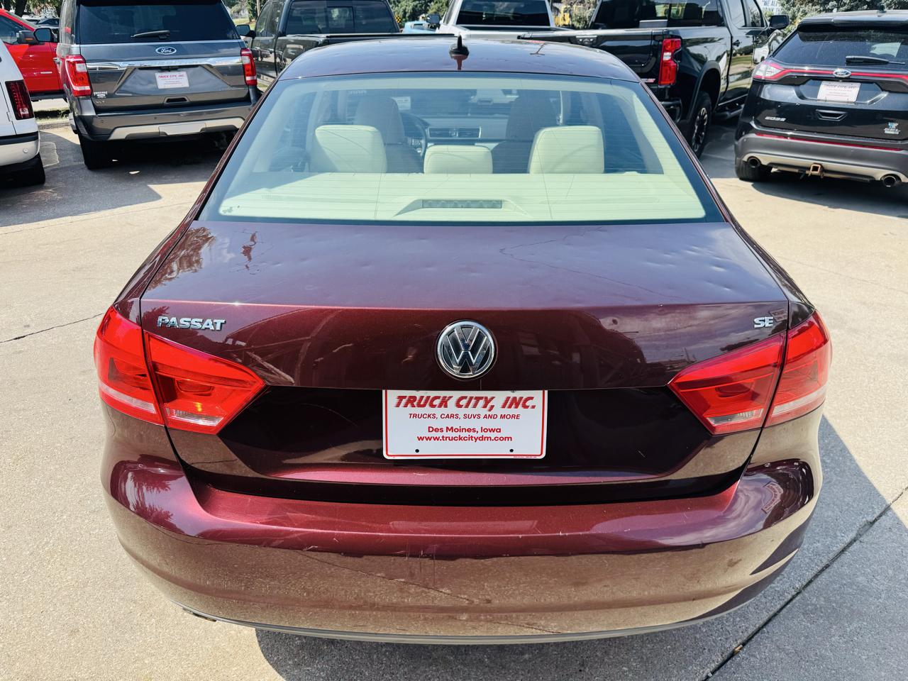 Volkswagen Passat 2.5L SE AT 2013