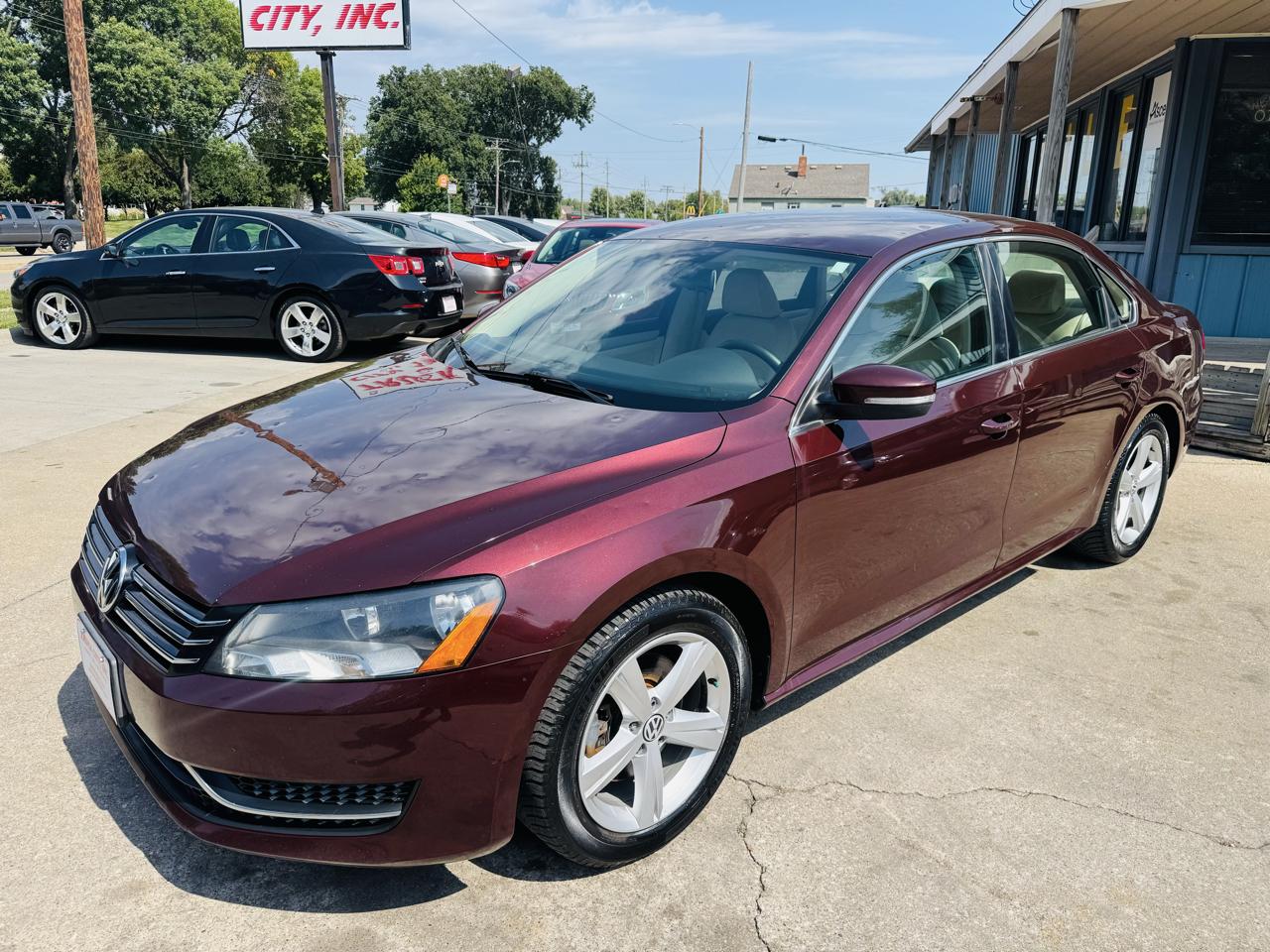 Volkswagen Passat 2.5L SE AT 2013