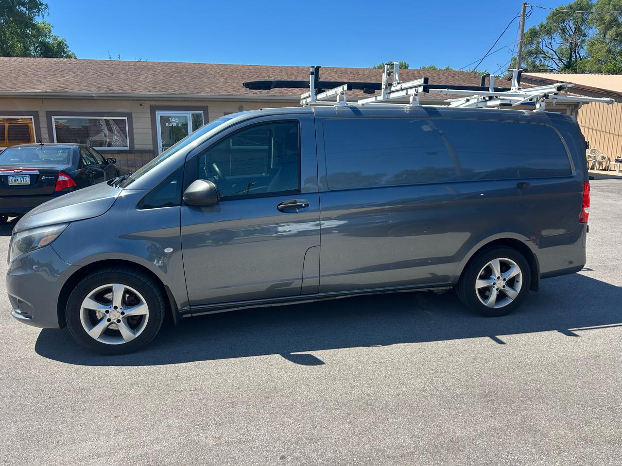 Mercedes-Benz Metris Cargo Van 2017