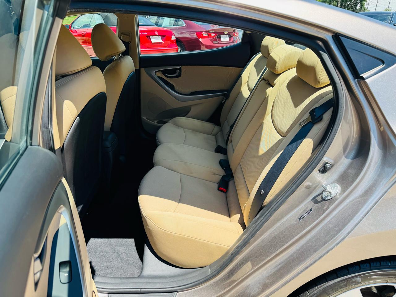 Hyundai Elantra GLS M/T 2013