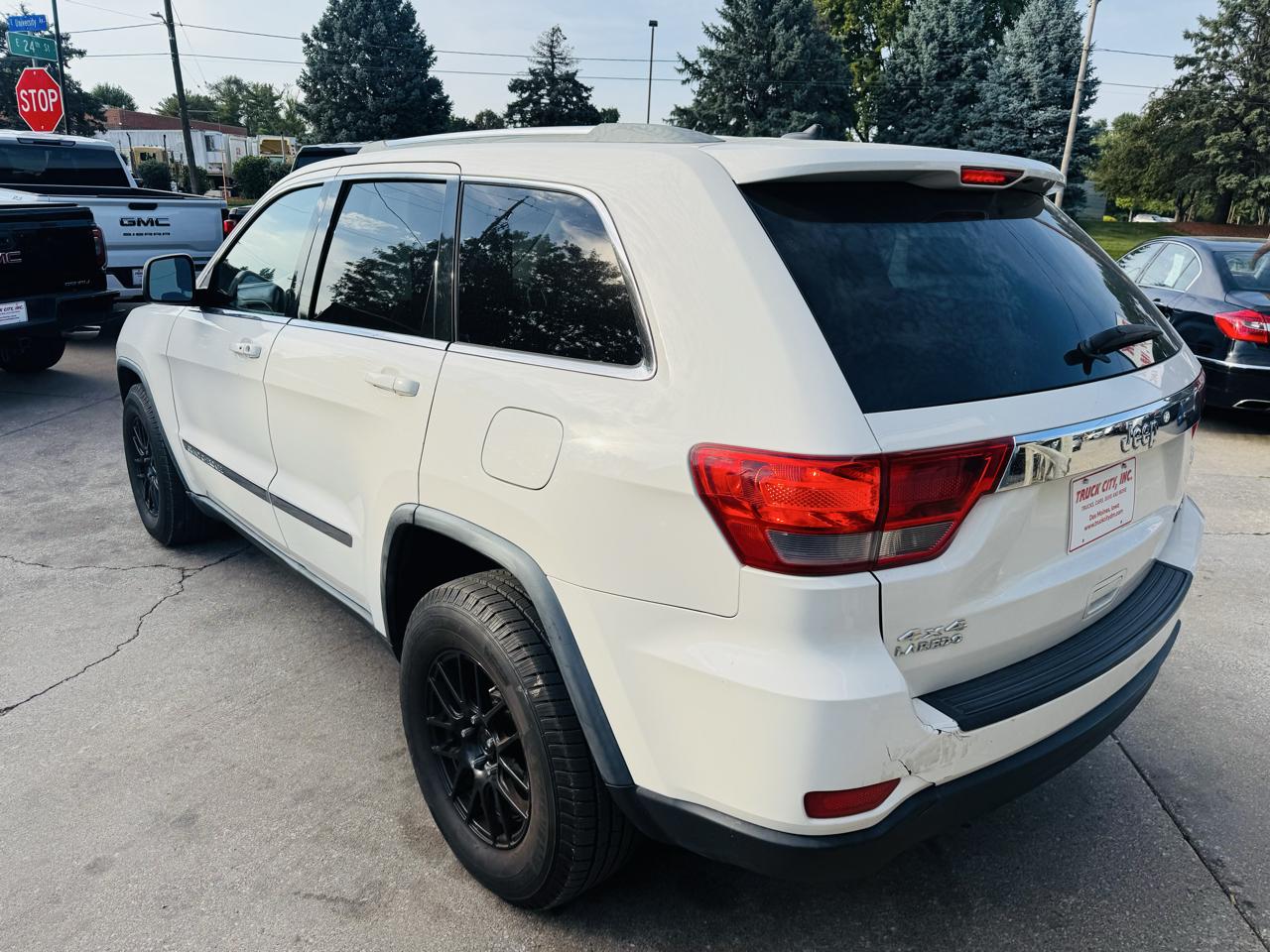 Jeep Grand Cherokee Laredo 4WD 2012