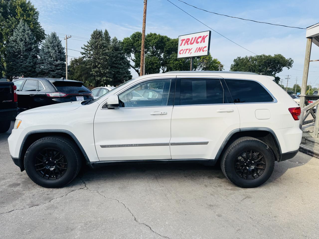 Jeep Grand Cherokee Laredo 4WD 2012