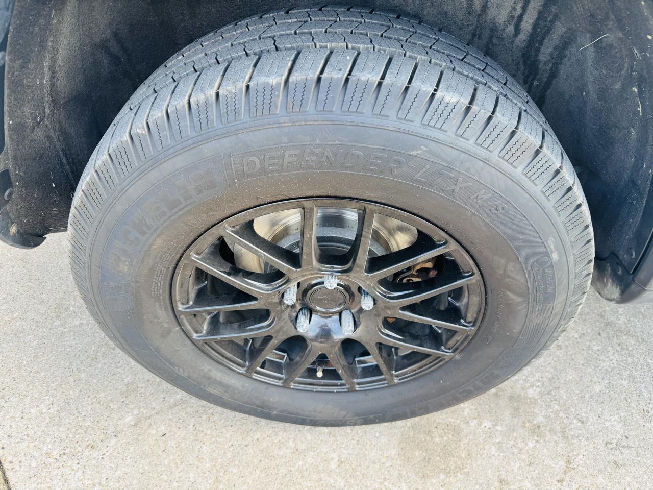 Jeep Grand Cherokee Laredo 4WD 2012