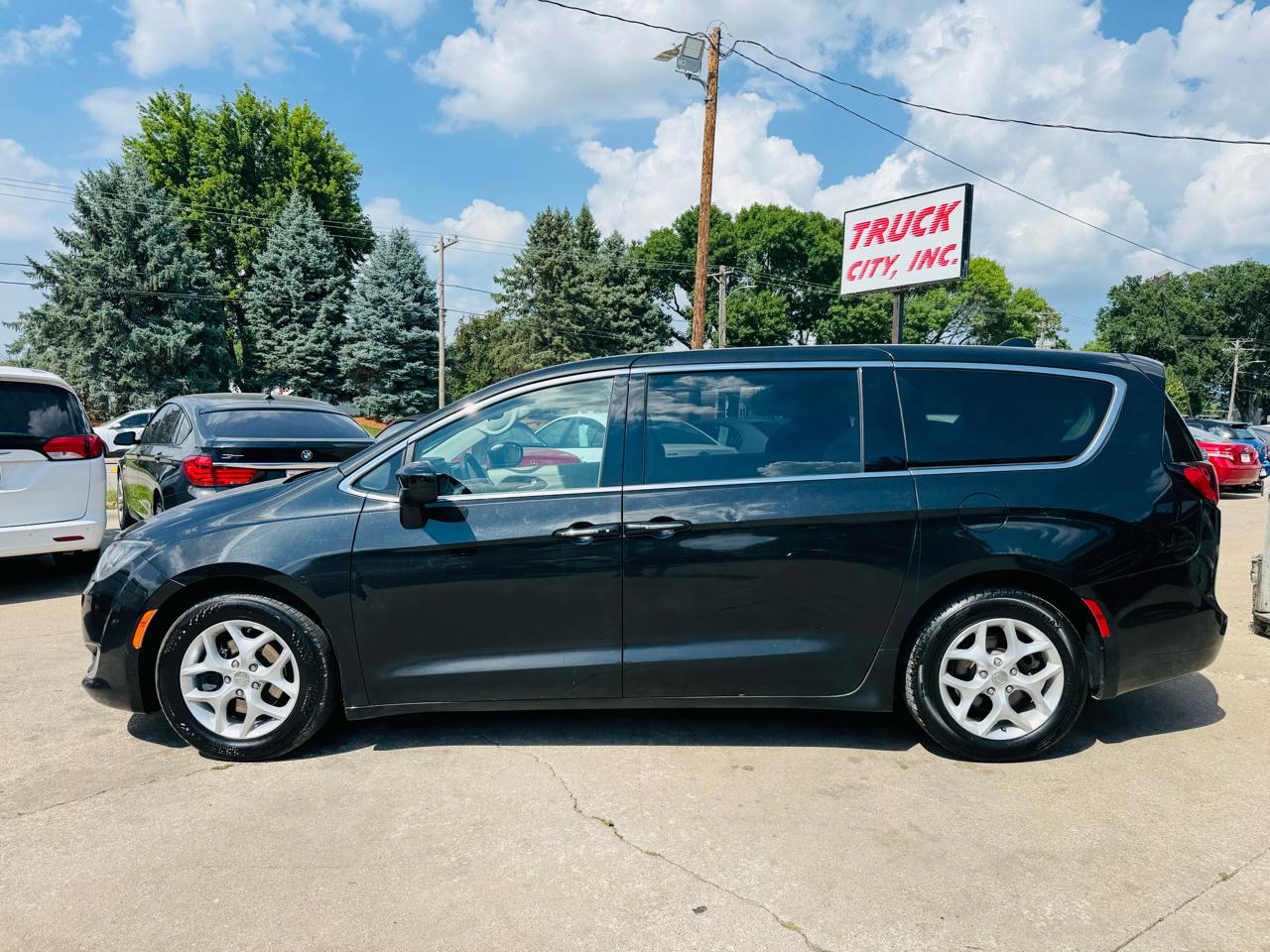 Chrysler Pacifica Touring-L 2017