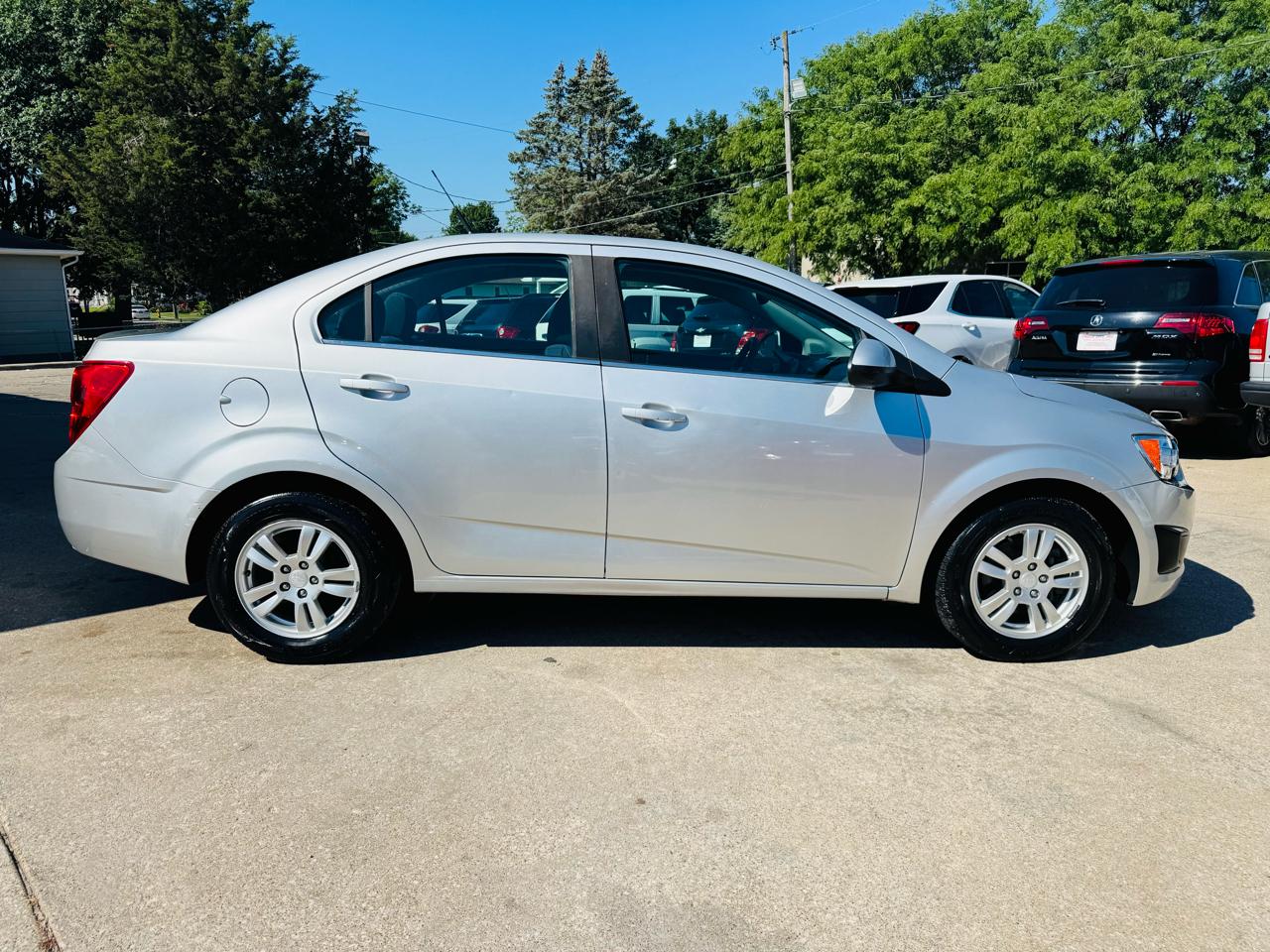 Chevrolet Sonic  2013