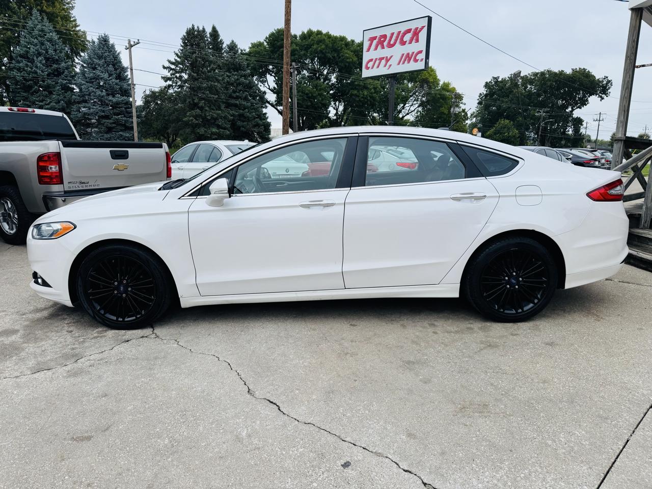 Ford Fusion SE 2016