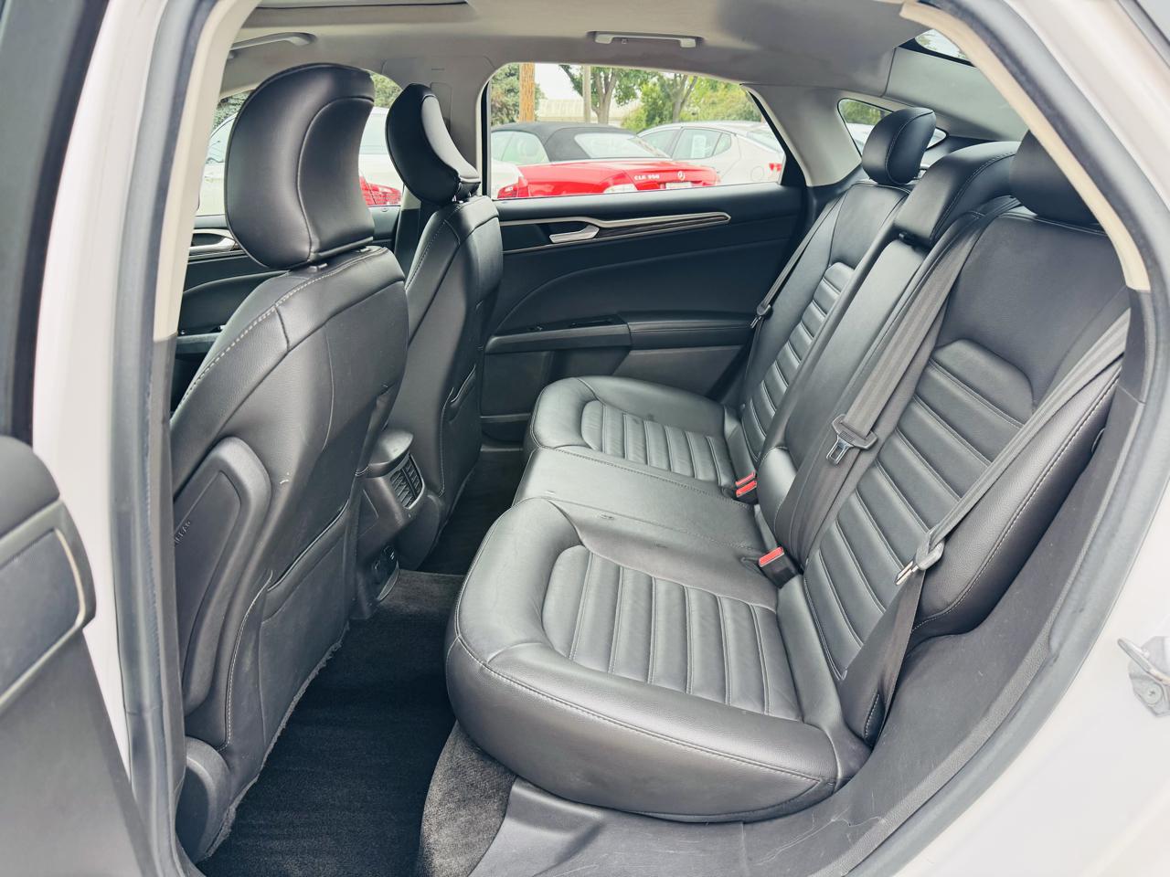Ford Fusion SE 2016