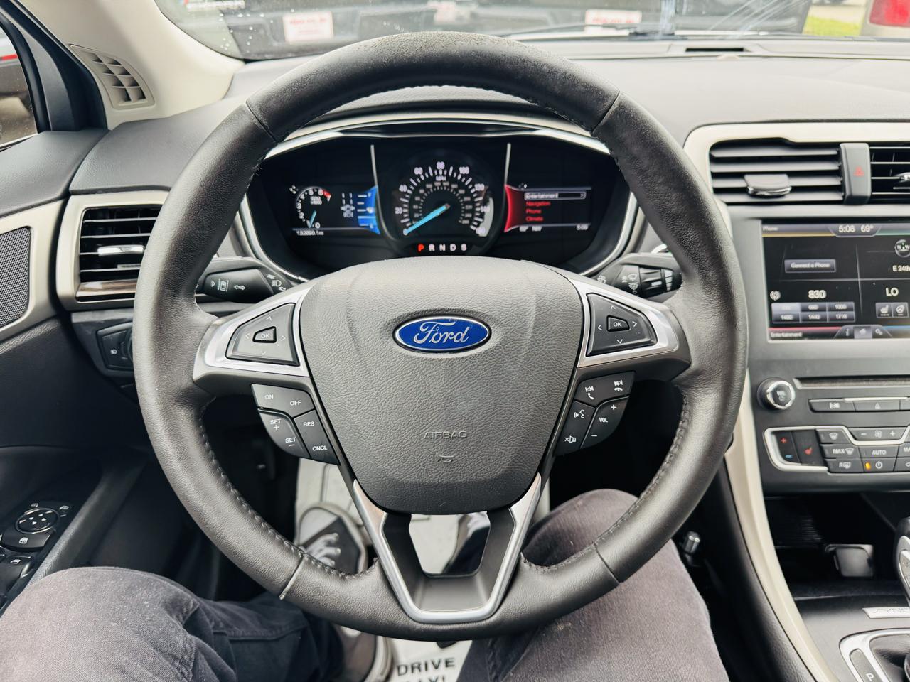 Ford Fusion SE 2016