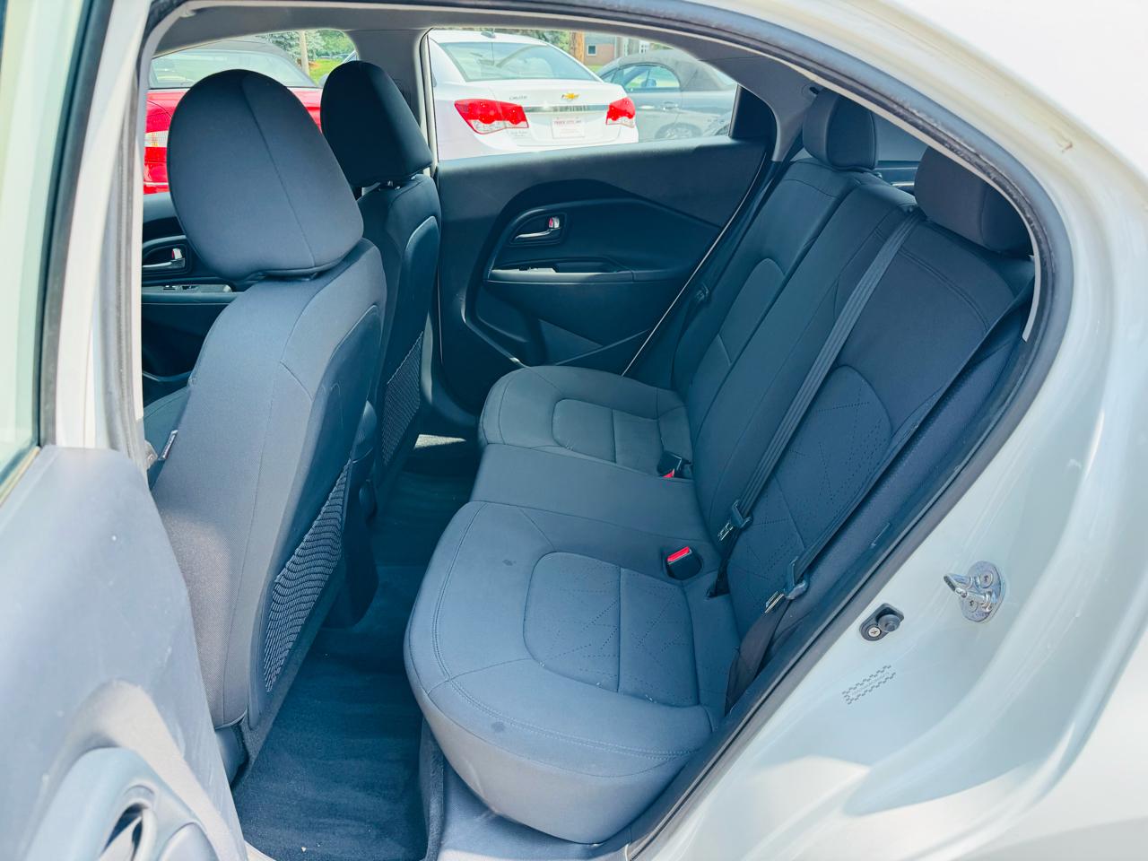 Kia Rio 5-door EX Auto 2012