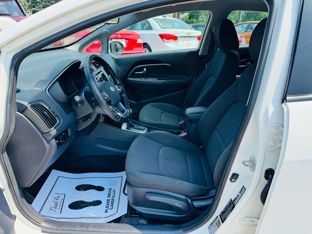 Kia Rio 5-door EX Auto 2012