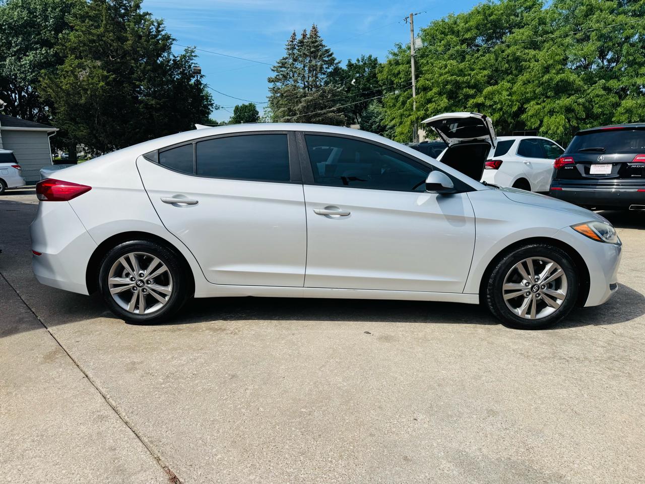 Hyundai Elantra Limited 2018