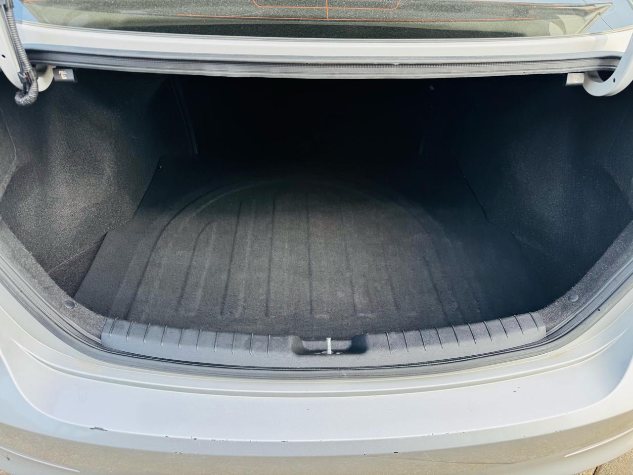 Hyundai Elantra Limited 2018