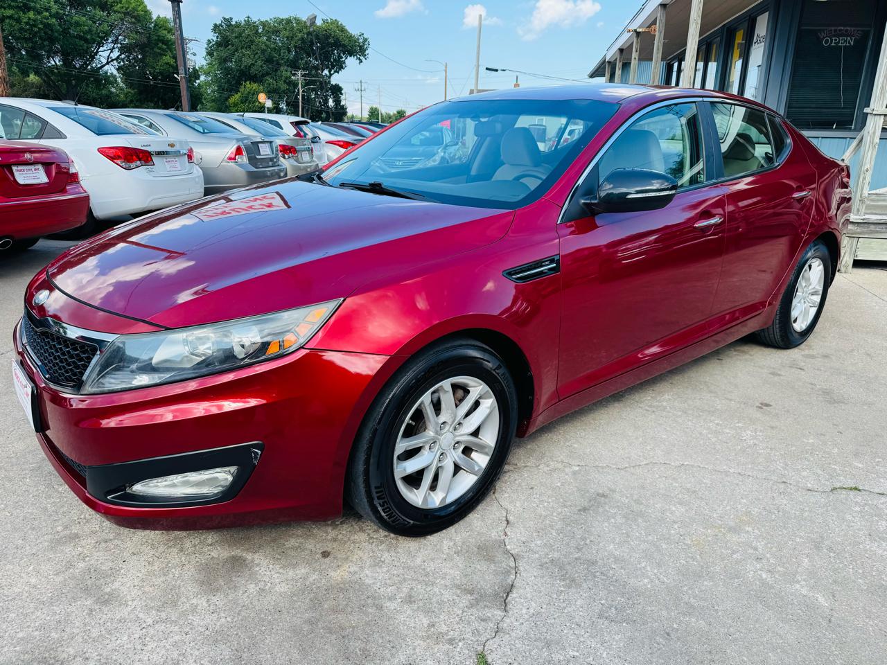 Kia Optima 4dr Sdn LX Auto 2013