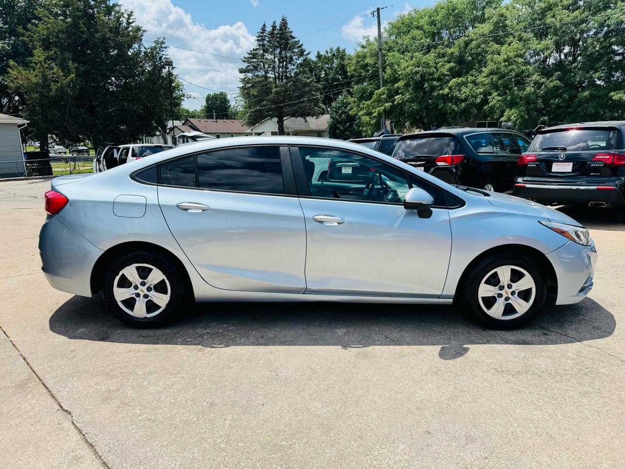 Chevrolet Cruze LS Auto 2018