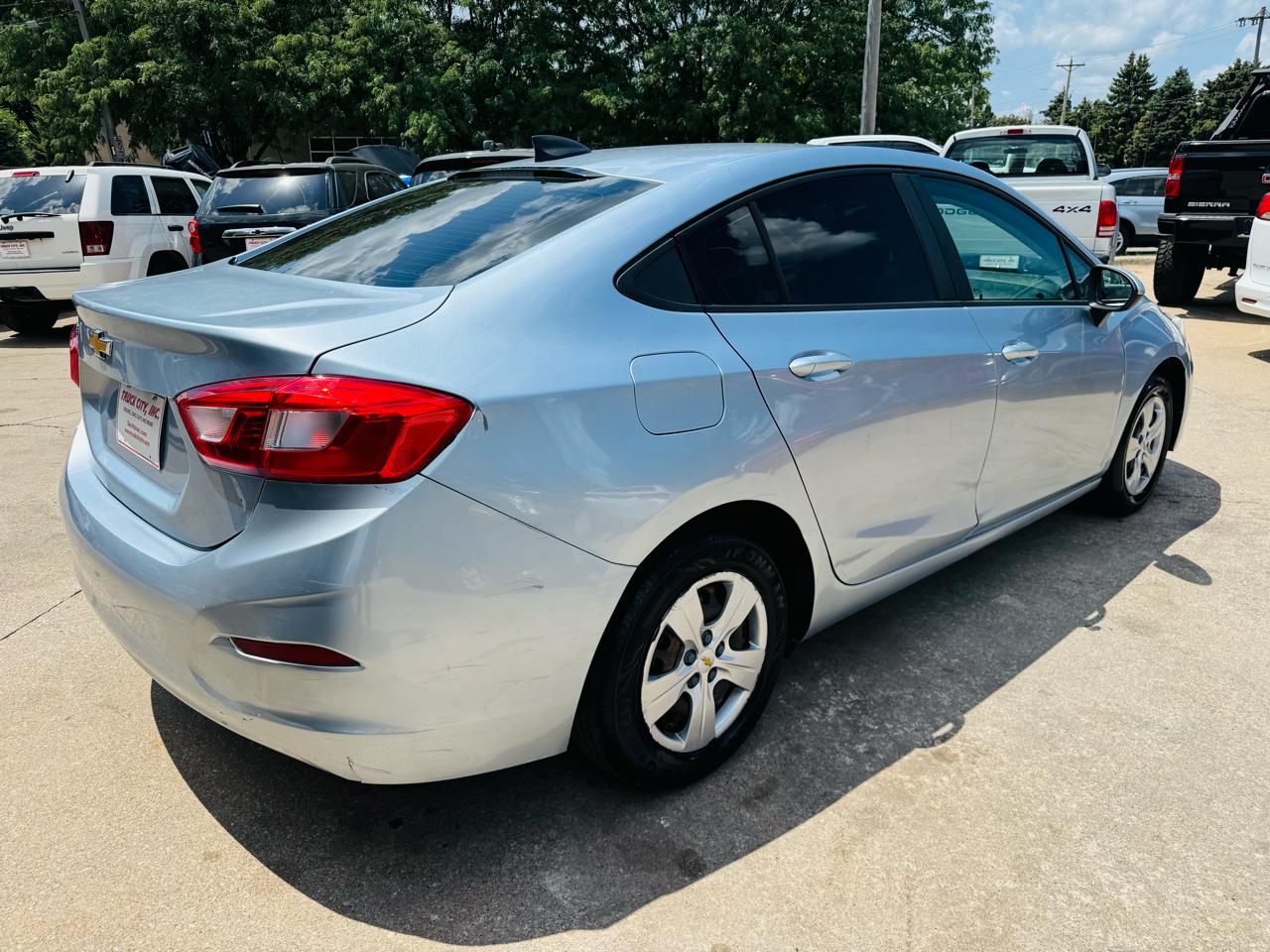 Chevrolet Cruze LS Auto 2018