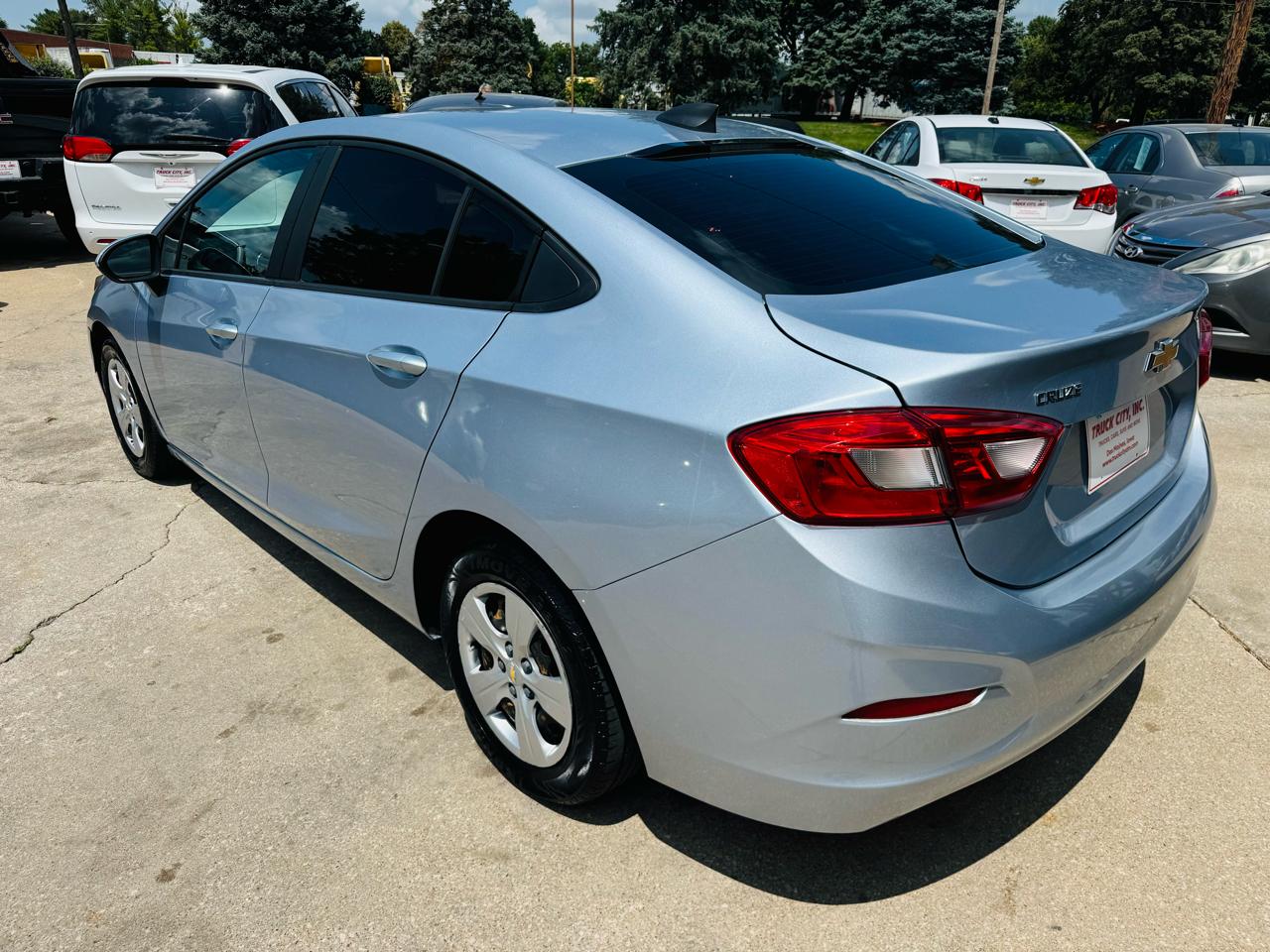 Chevrolet Cruze LS Auto 2018