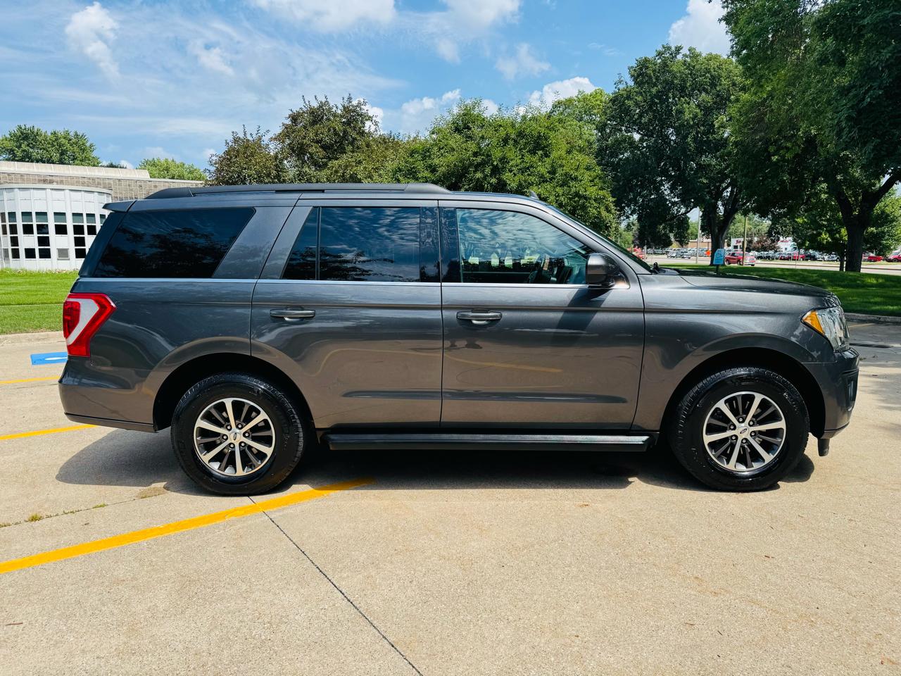 Ford Expedition XLT 4WD 2020