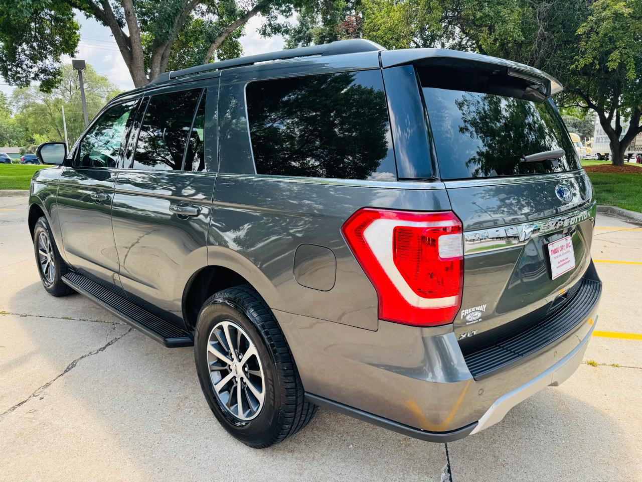 Ford Expedition XLT 4WD 2020