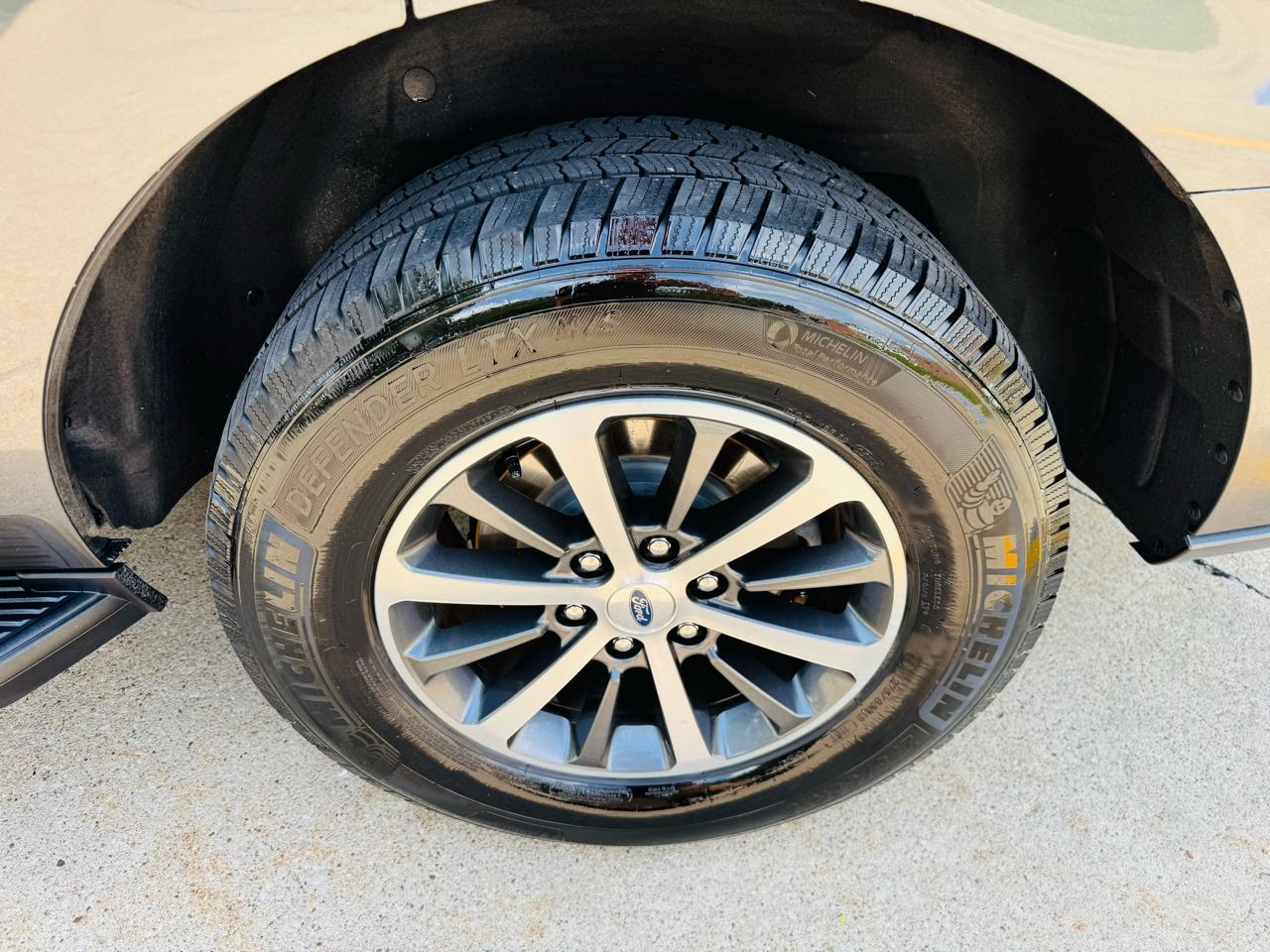 Ford Expedition XLT 4WD 2020