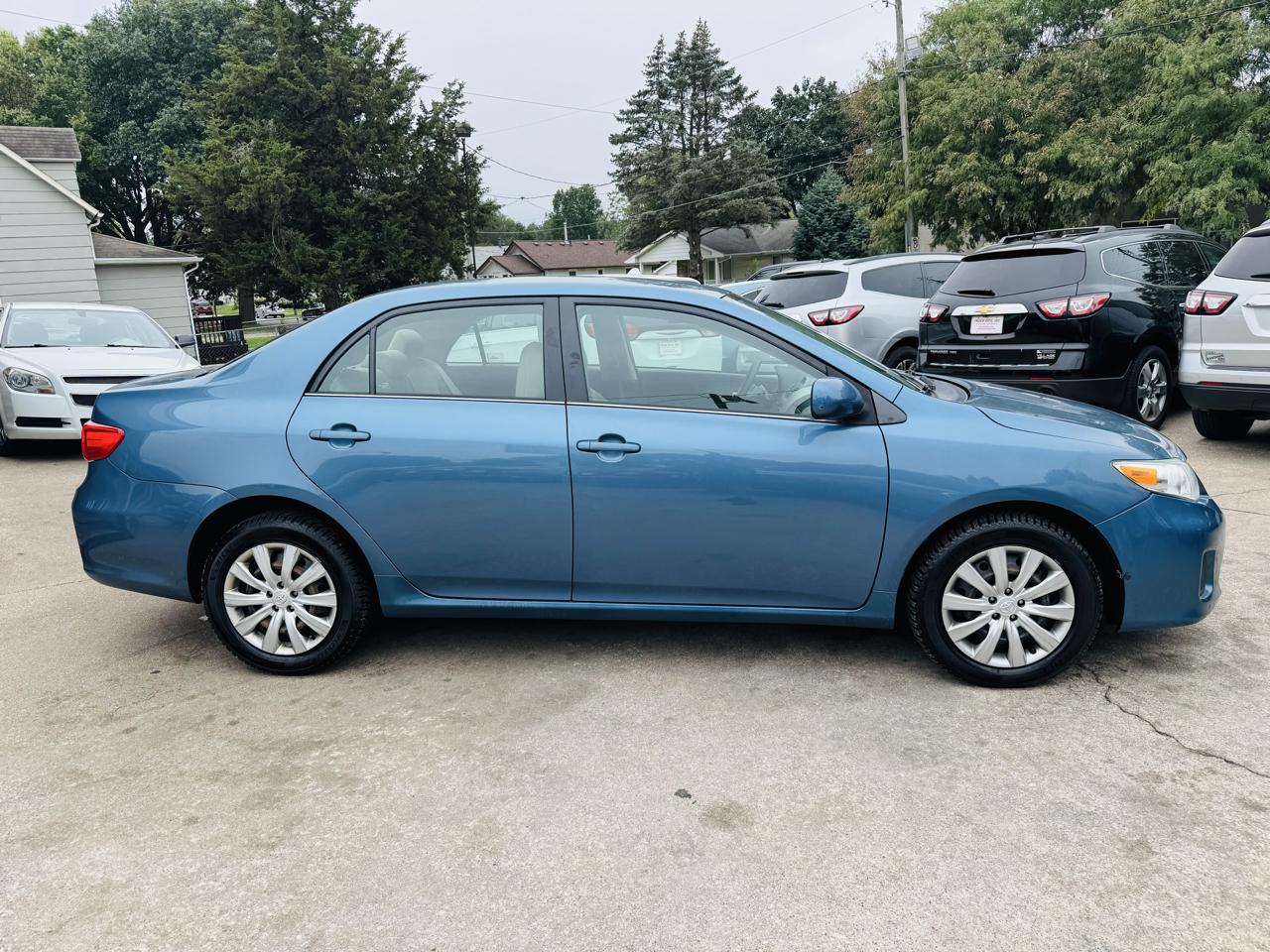 Toyota Corolla LE 4D Sedan at 2013