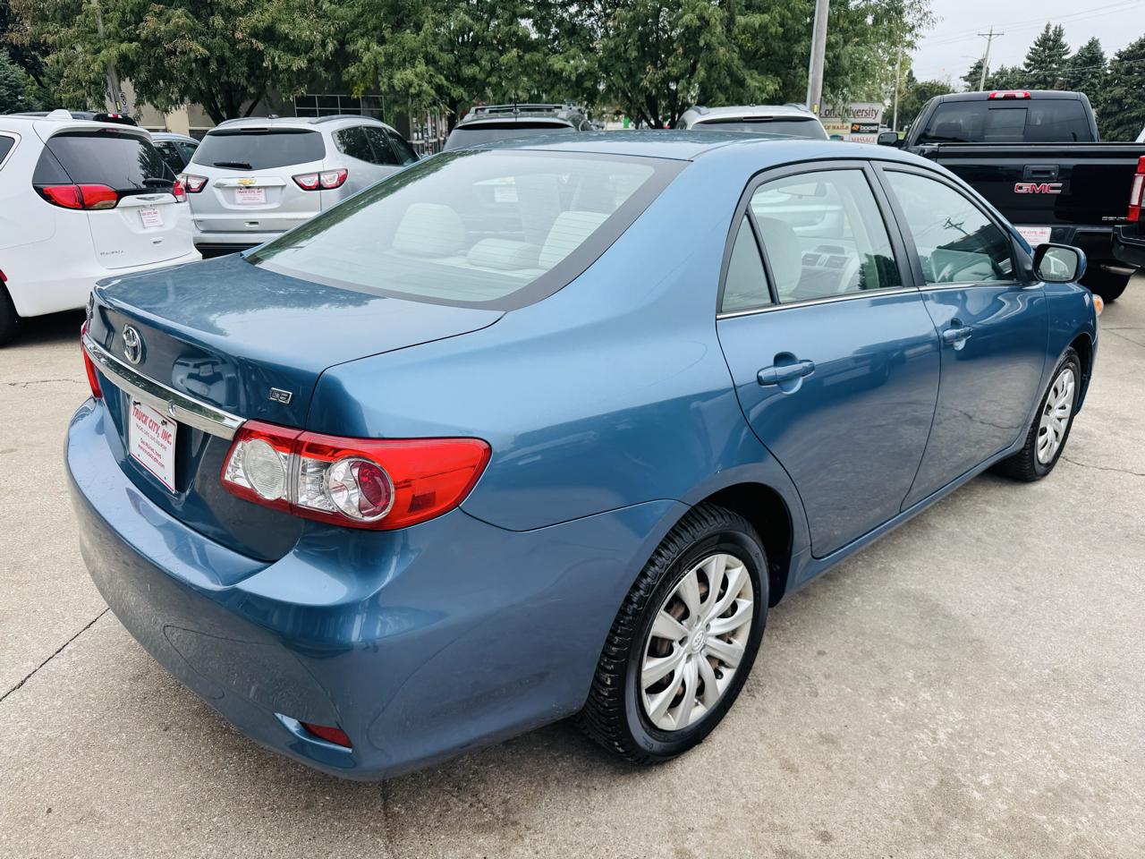 Toyota Corolla LE 4D Sedan at 2013