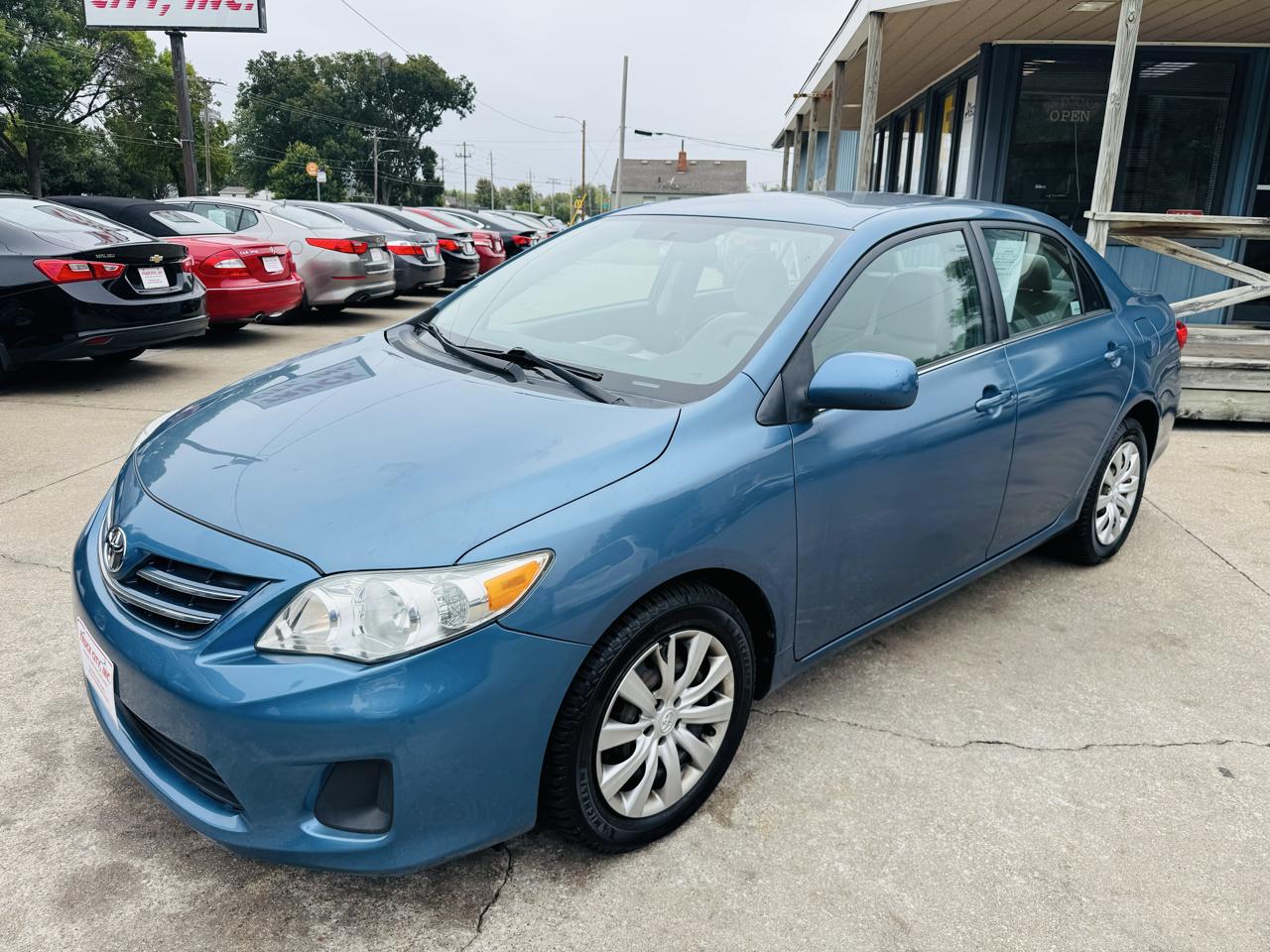 Toyota Corolla LE 4D Sedan at 2013