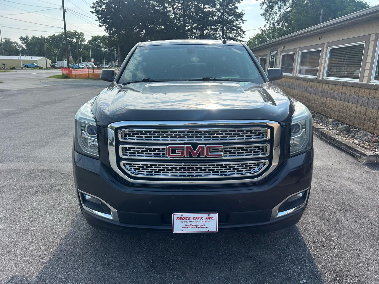 GMC Yukon XL SLE 1/2 Ton 4WD 2015