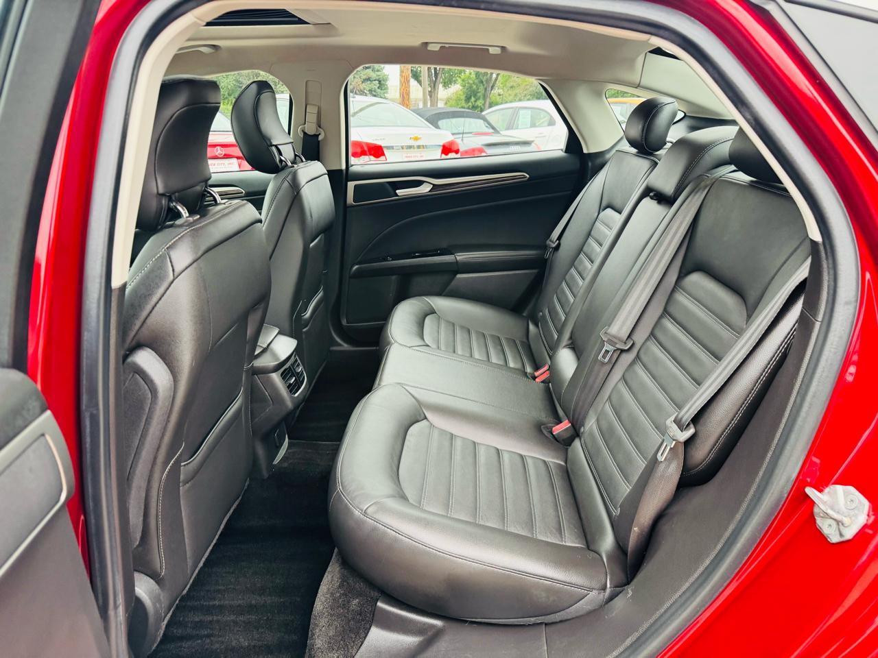 Ford Fusion SE 2015