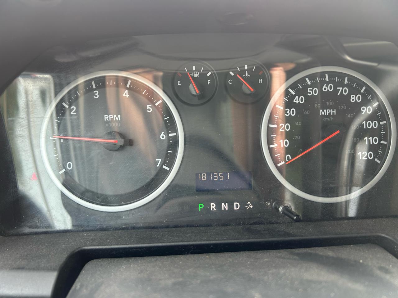 RAM 1500 4WD Crew Cab 140.5" ST 2012