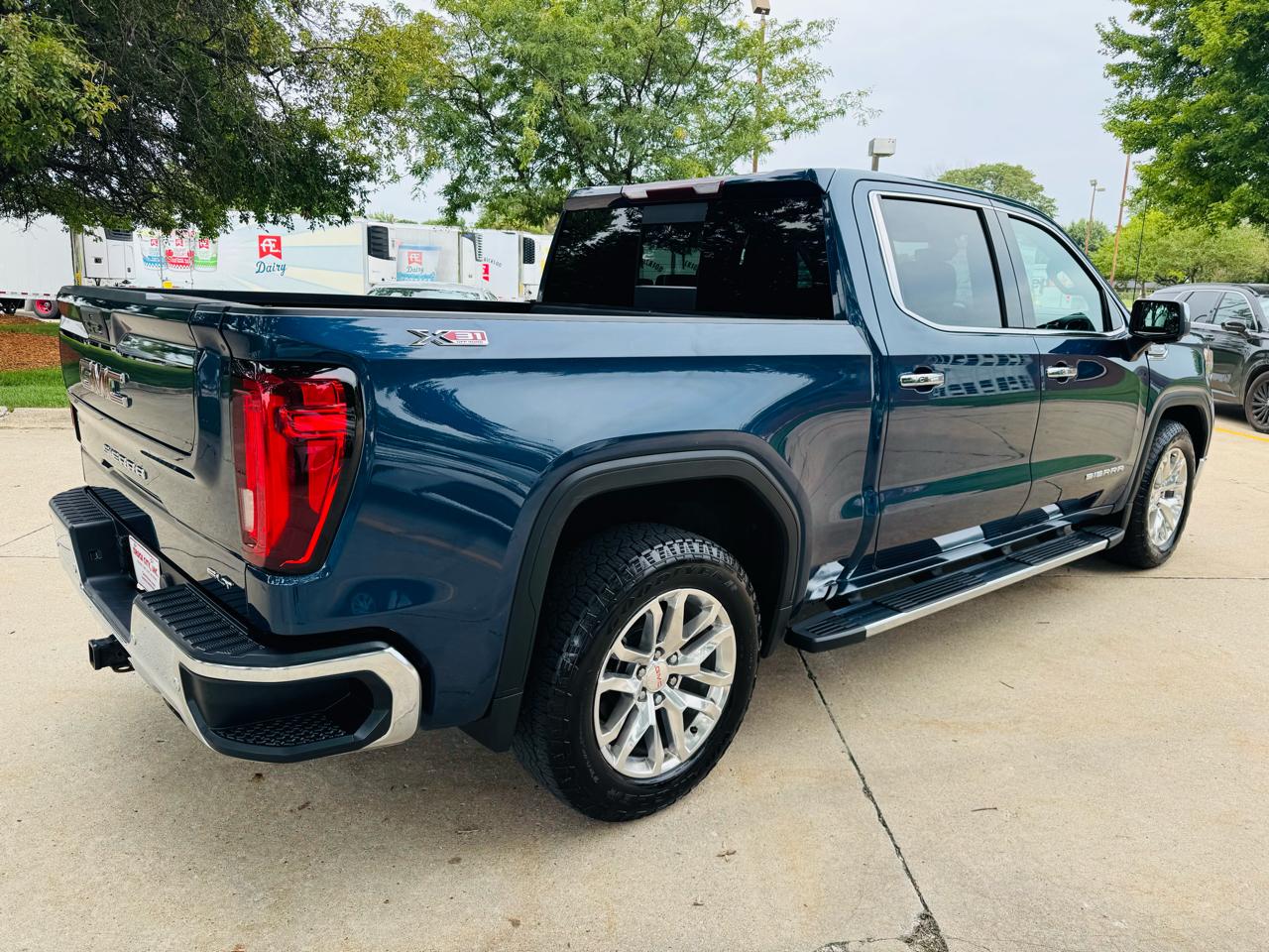 GMC Sierra 1500 4WD Crew Cab 153.0" SLT 2019
