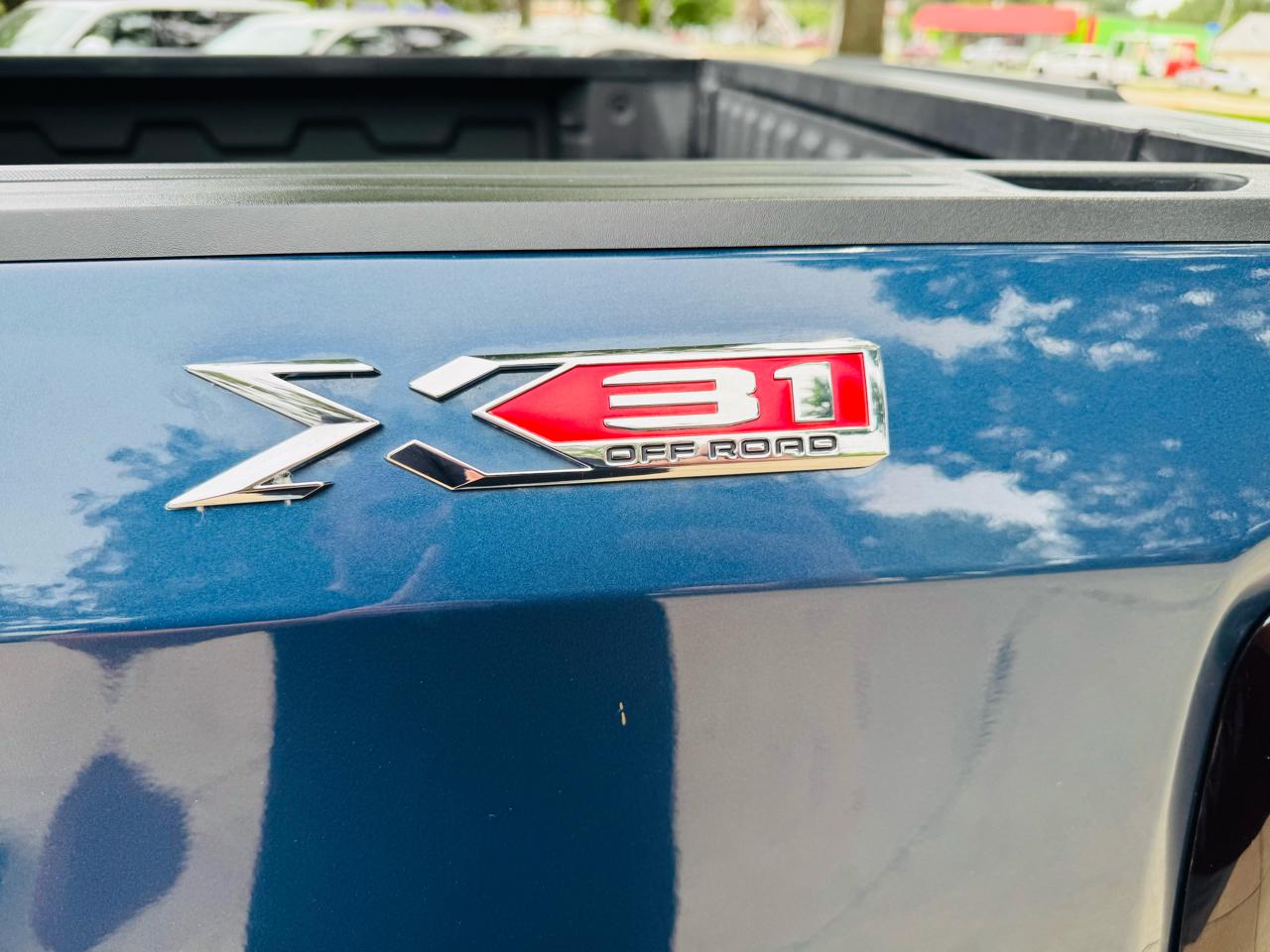 GMC Sierra 1500 4WD Crew Cab 153.0" SLT 2019