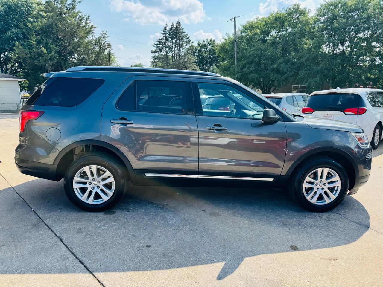Ford Explorer XLT 4WD 2018