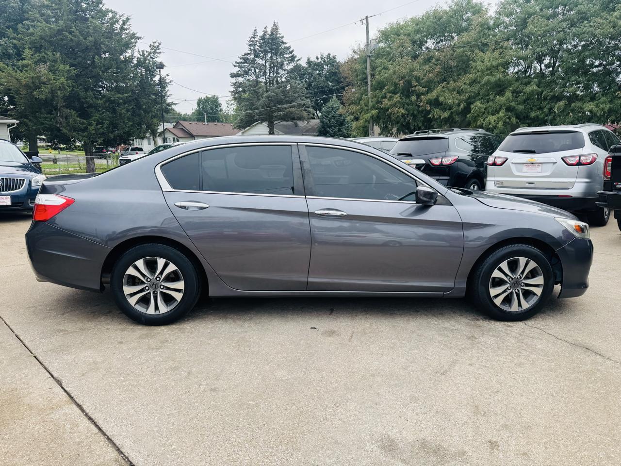 Honda Accord LX Sedan CVT 2013