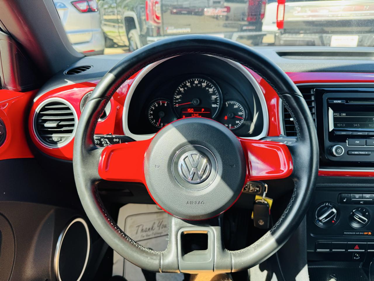 Volkswagen Beetle 2.5L w/Sunroof Sound & Nav 2012
