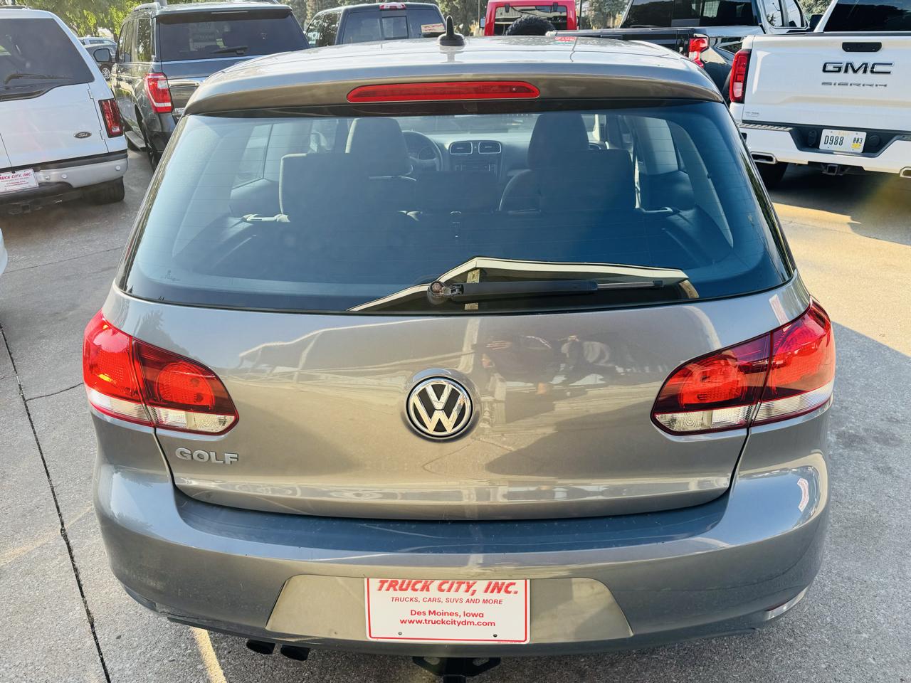 Volkswagen Golf 2.5L 2-Door 2012
